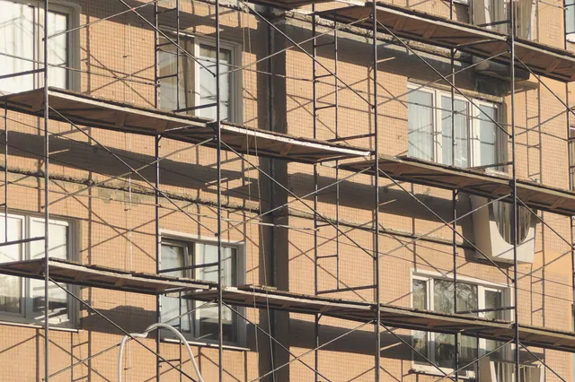 Închideri și fațadă